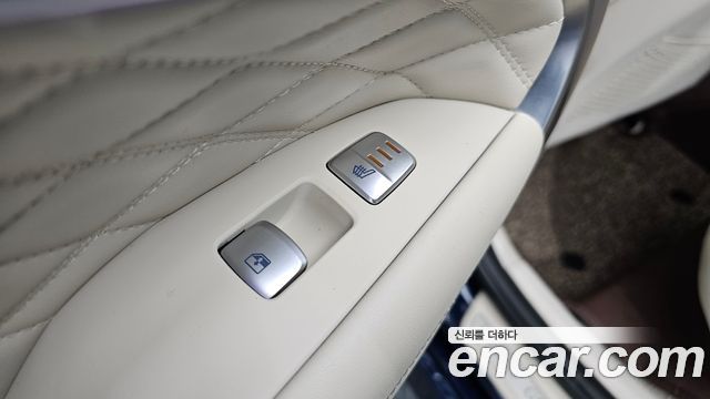Genesis G70 2020 — photo 35