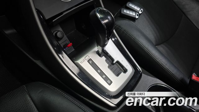Hyundai AVANTE 2012 — photo 9