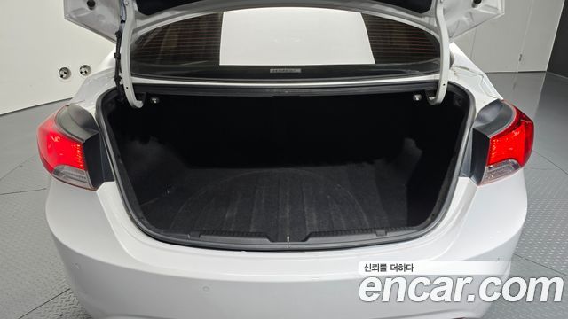 Hyundai AVANTE 2012 — photo 20
