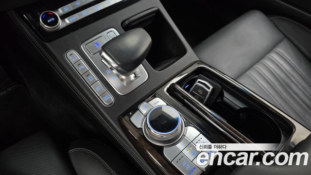 Genesis G90 2020 — photo 12