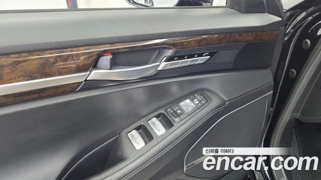 Genesis G90 2020 — photo 30
