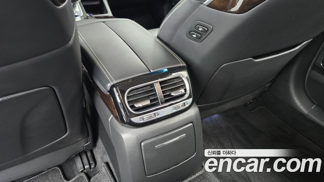 Genesis G90 2020 — photo 31