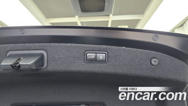 Genesis G90 2020 — photo 33