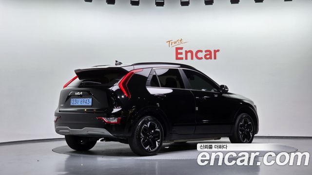 Kia Niro 2023 — photo 2