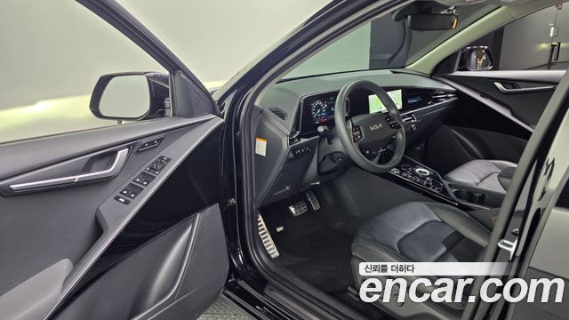 Kia Niro 2023 — photo 13