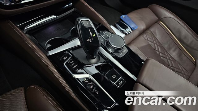 BMW Gran Turismo 2023 — photo 12