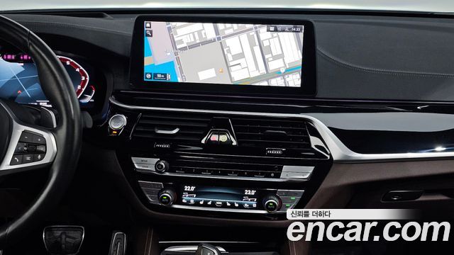 BMW Gran Turismo 2023 — photo 20