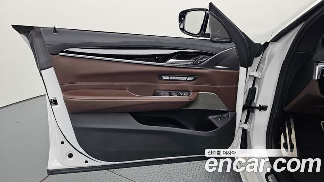 BMW Gran Turismo 2023 — photo 14