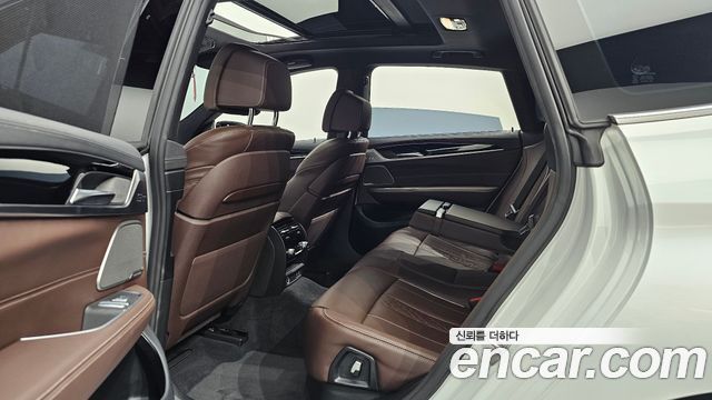 BMW Gran Turismo 2023 — photo 16