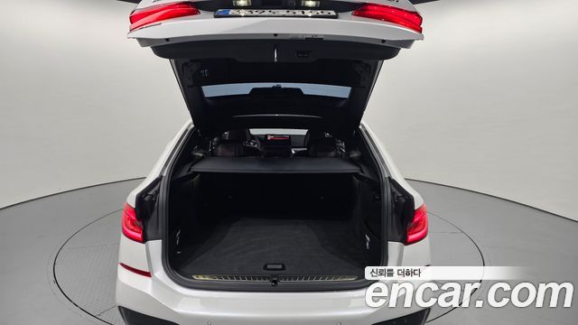 BMW Gran Turismo 2023 — photo 41