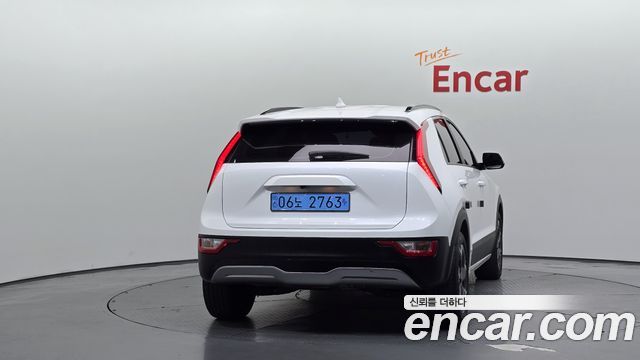 Kia Niro 2023 — photo 4