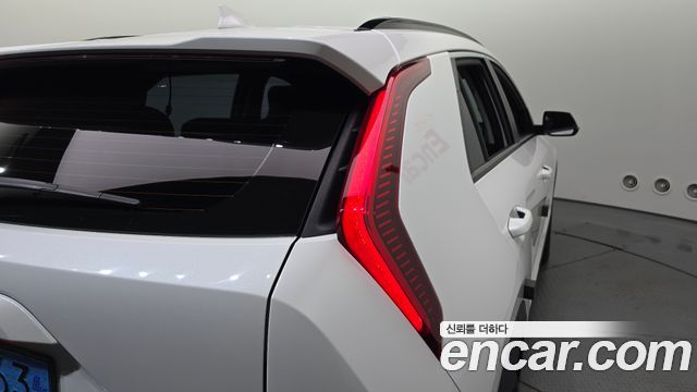 Kia Niro 2023 — photo 9