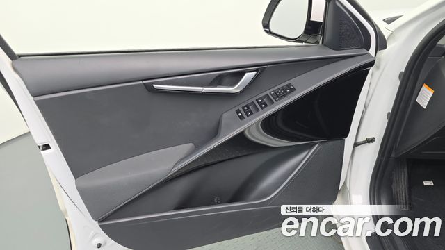 Kia Niro 2023 — photo 14