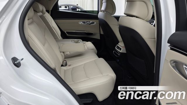 Genesis GV70 2024 — photo 17