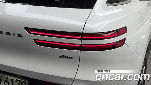 Genesis GV70 2024 — photo 9