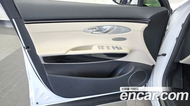 Genesis GV70 2024 — photo 14