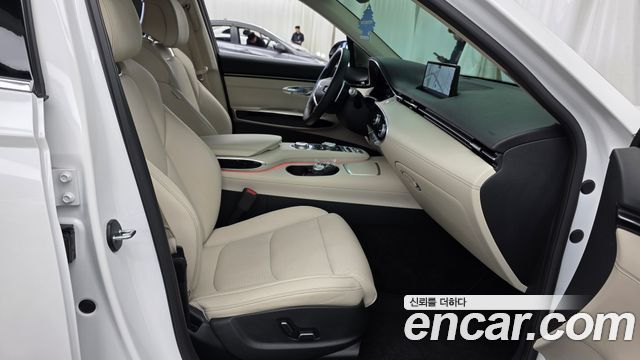 Genesis GV70 2024 — photo 16