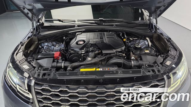Land Rover Range Rover Velar 2018 — photo 6