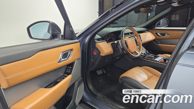 Land Rover Range Rover Velar 2018 — photo 13