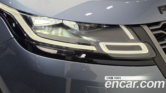 Land Rover Range Rover Velar 2018 — photo 8