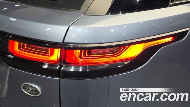 Land Rover Range Rover Velar 2018 — photo 9