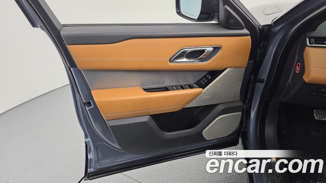 Land Rover Range Rover Velar 2018 — photo 14