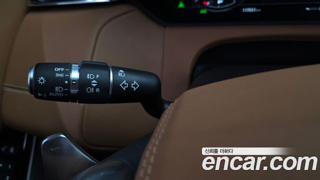 Land Rover Range Rover Velar 2018 — photo 33