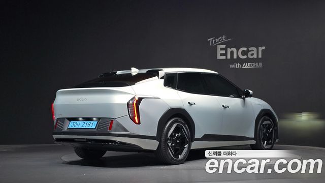 Kia EV4 2026 — photo 2