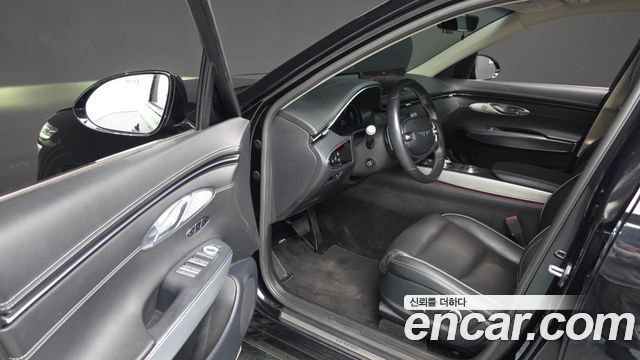 Genesis GV70 2023 — photo 10