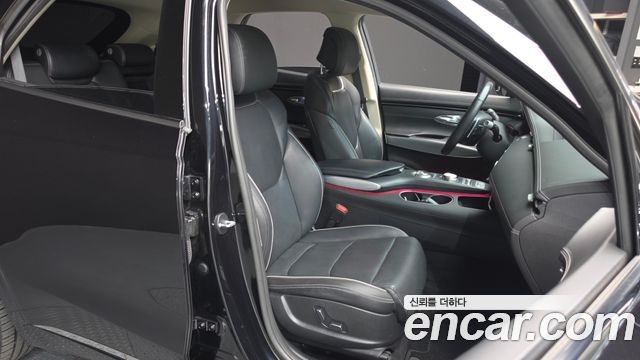 Genesis GV70 2023 — photo 12