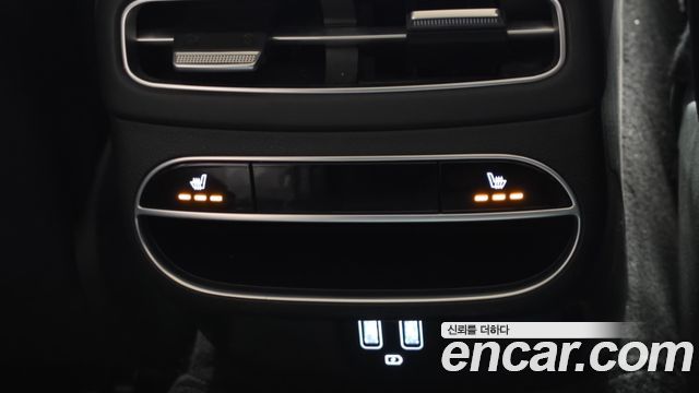 Genesis GV70 2023 — photo 18