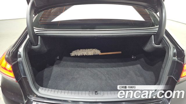 Genesis G80 2019 — photo 20