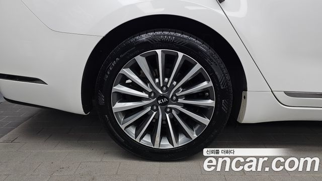 Kia K7 2019 — photo 5