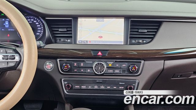 Kia K7 2019 — photo 23