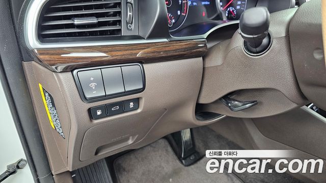 Kia K7 2019 — photo 26
