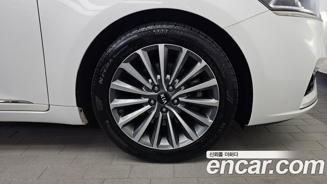 Kia K7 2019 — photo 7