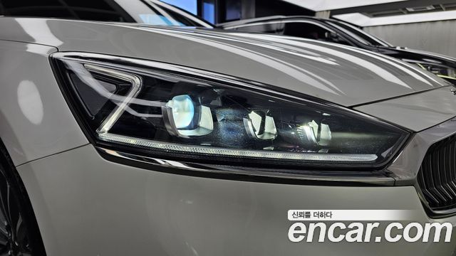 Kia K7 2019 — photo 8