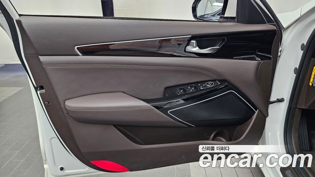 Kia K7 2019 — photo 14