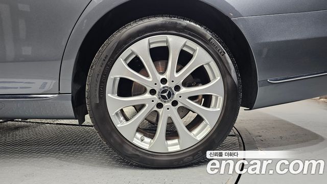 Mercedes-Benz E-Class 2018 — photo 7