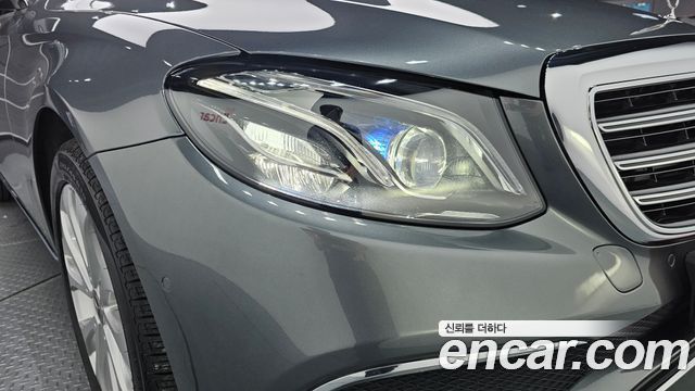 Mercedes-Benz E-Class 2018 — photo 8