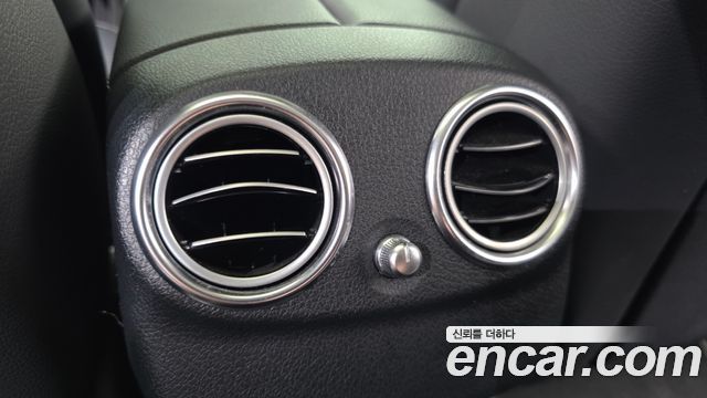 Mercedes-Benz E-Class 2018 — photo 32
