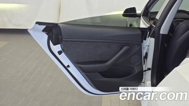 Tesla Model 3 2022 — photo 15