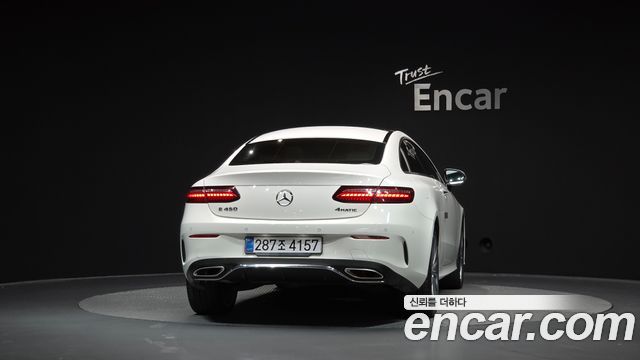 Mercedes-Benz E-Class 2023 — photo 4