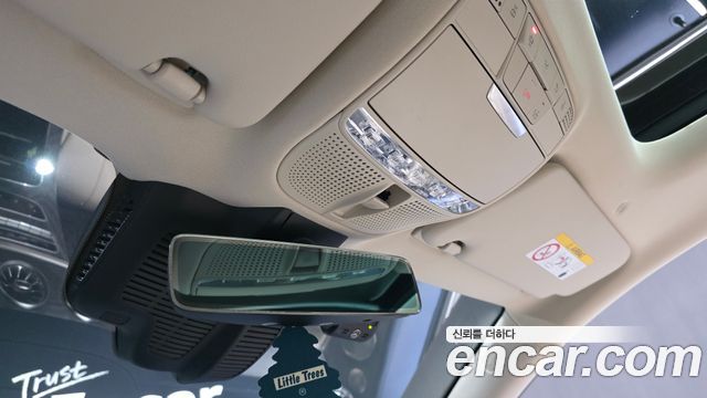 Mercedes-Benz E-Class 2023 — photo 29