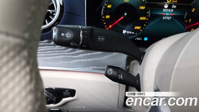 Mercedes-Benz E-Class 2023 — photo 30