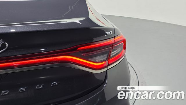 Hyundai Grandeur 2018 — photo 9