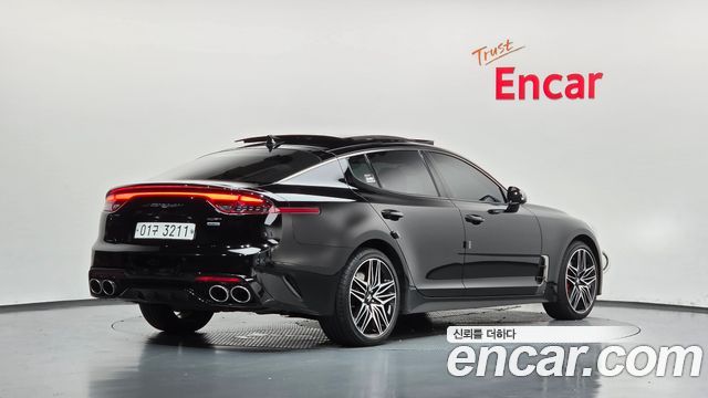 Kia Stinger 2018 — photo 2