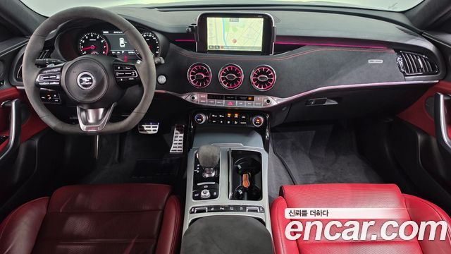 Kia Stinger 2018 — photo 10