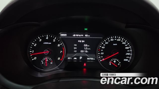 Kia Stinger 2018 — photo 11