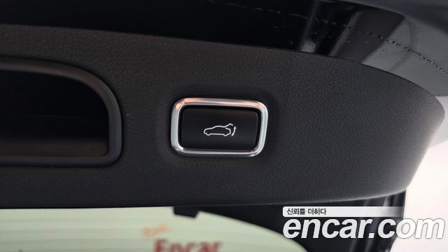 Kia Stinger 2018 — photo 24
